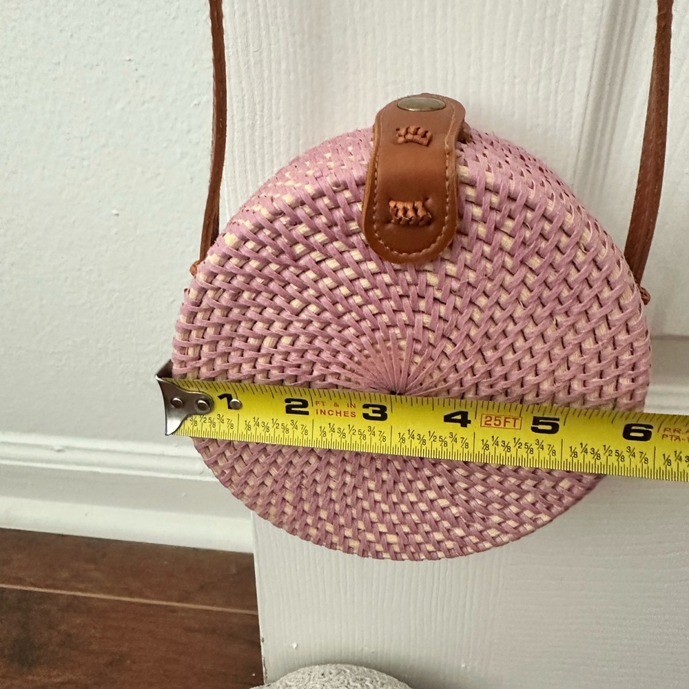 Round Rattan Wicker Woven Crossbody Bag Pink Boho - Picture 8 of 9